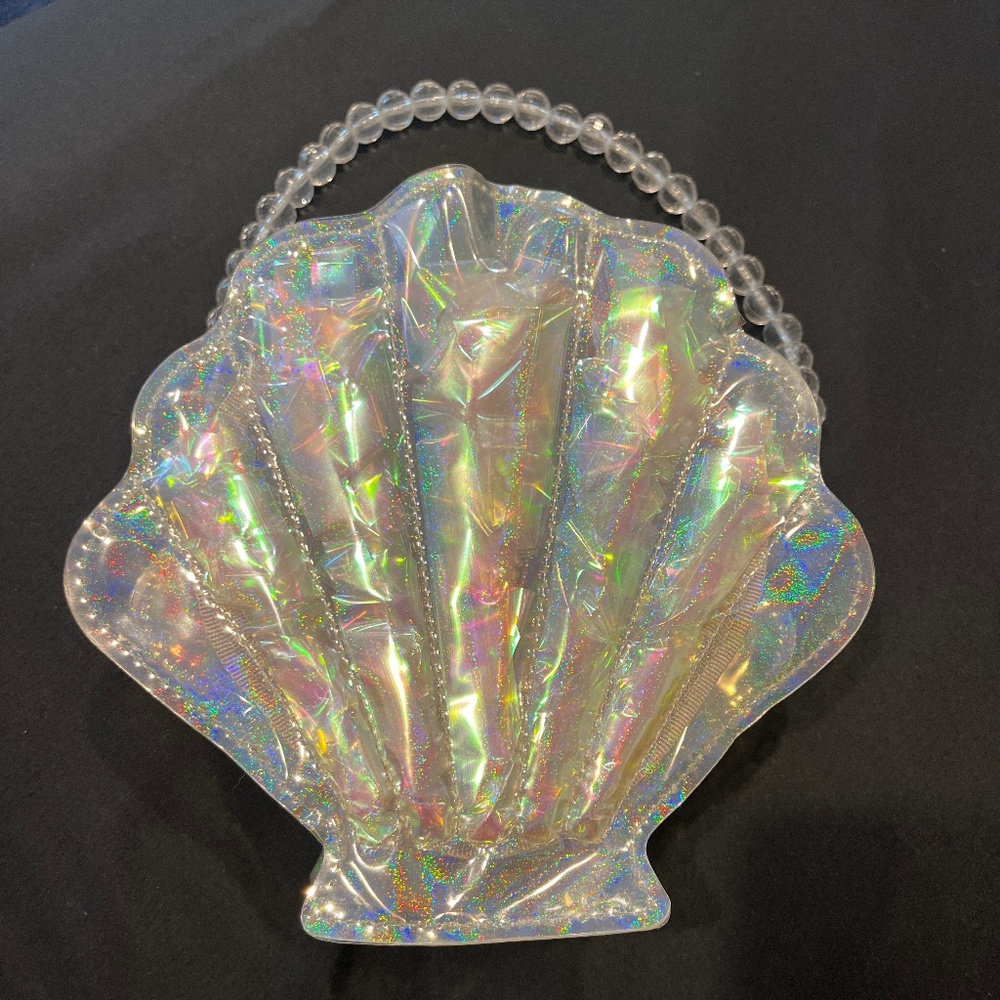 Shell purse